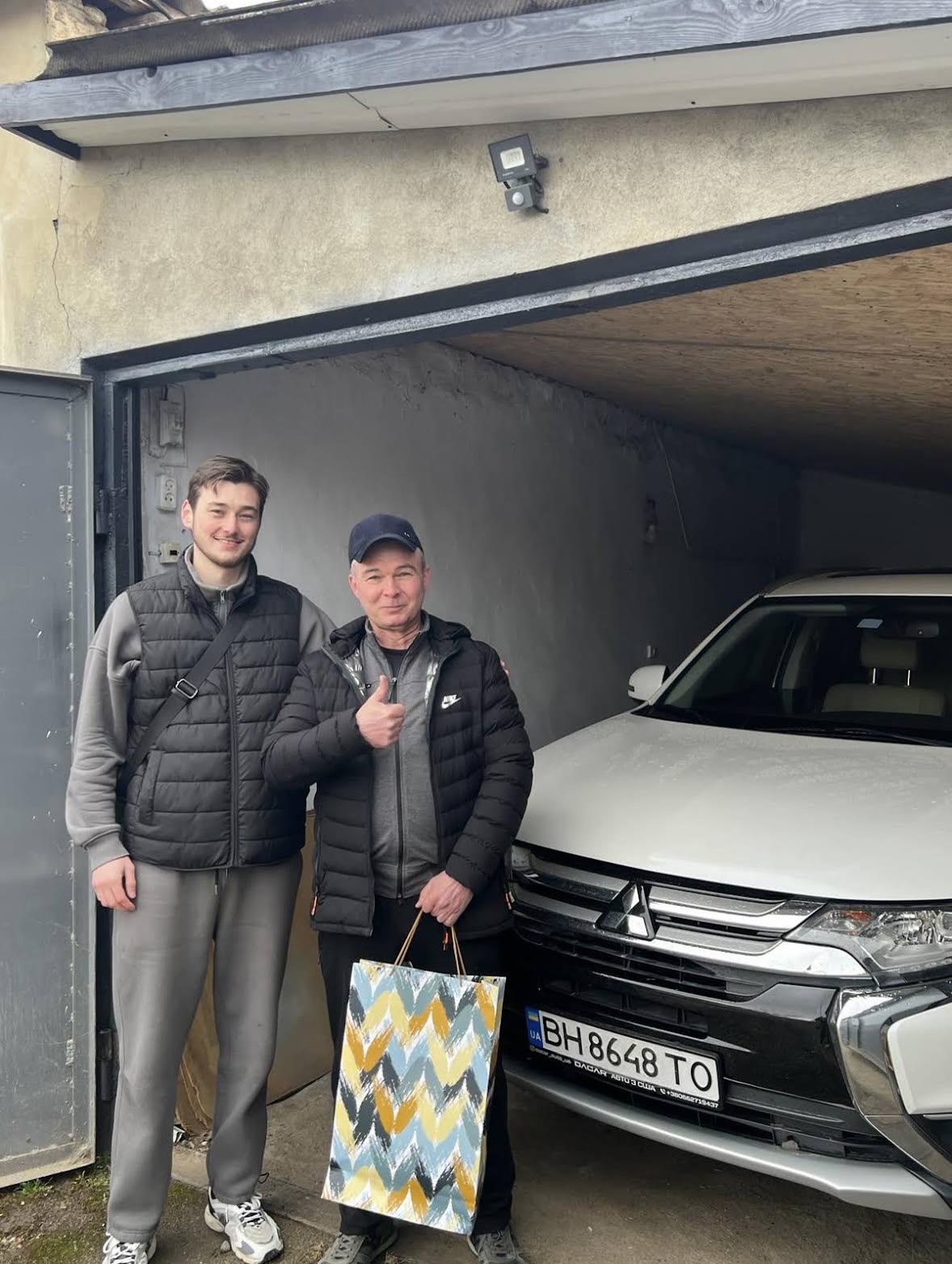 Mitsubishi Outlander · передача клієнту